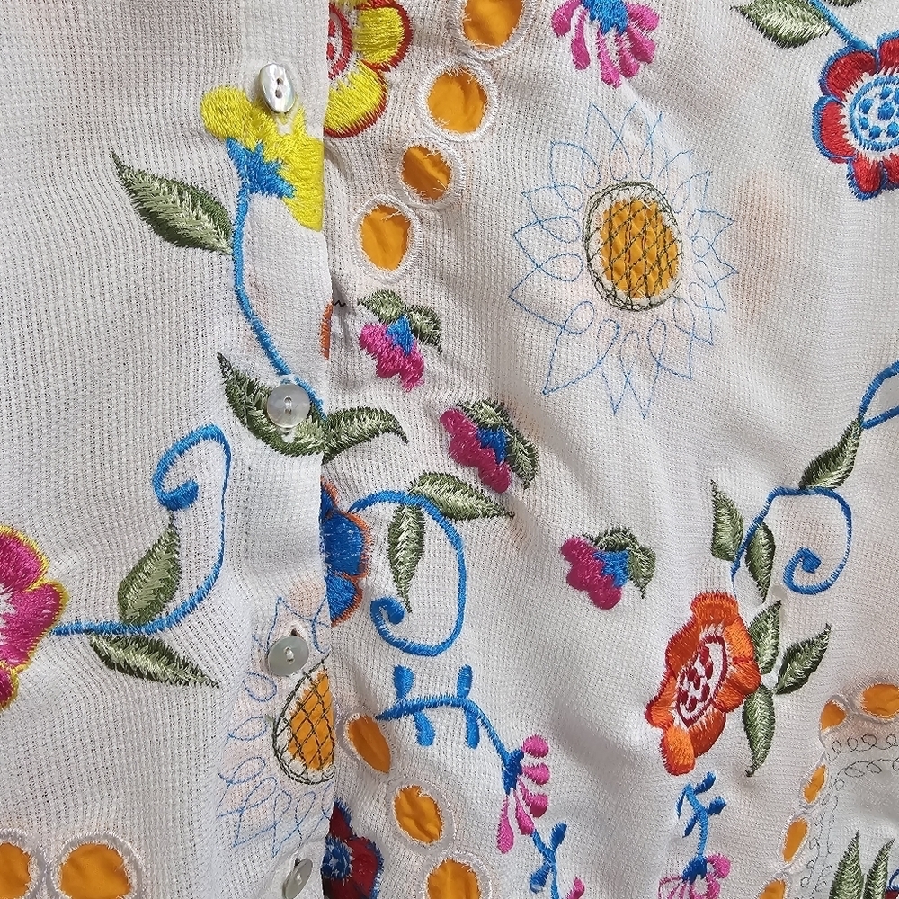 Boho White Cottagecore Embroidered Floral button tank top Large - Picture 3 of 14